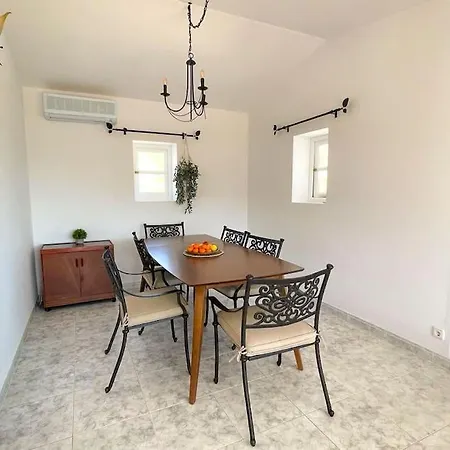 Faramondos Naturehouse *