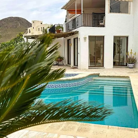 Faramondos Naturehouse